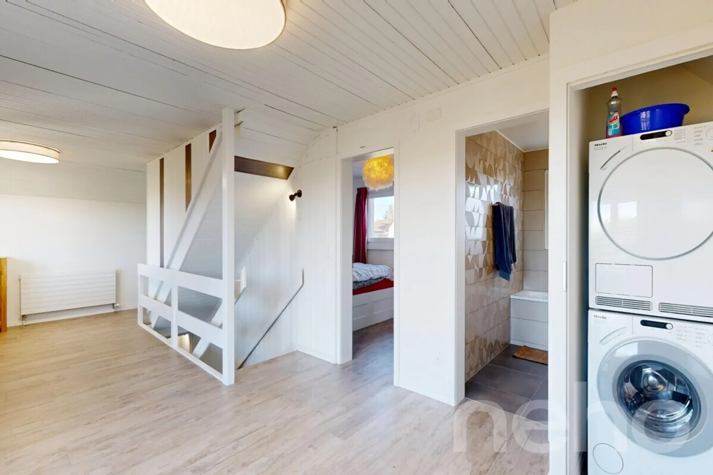 Villa luminosa ristrutturata con rooftop e vista libera a Ponthaux - Foto 9 di 12