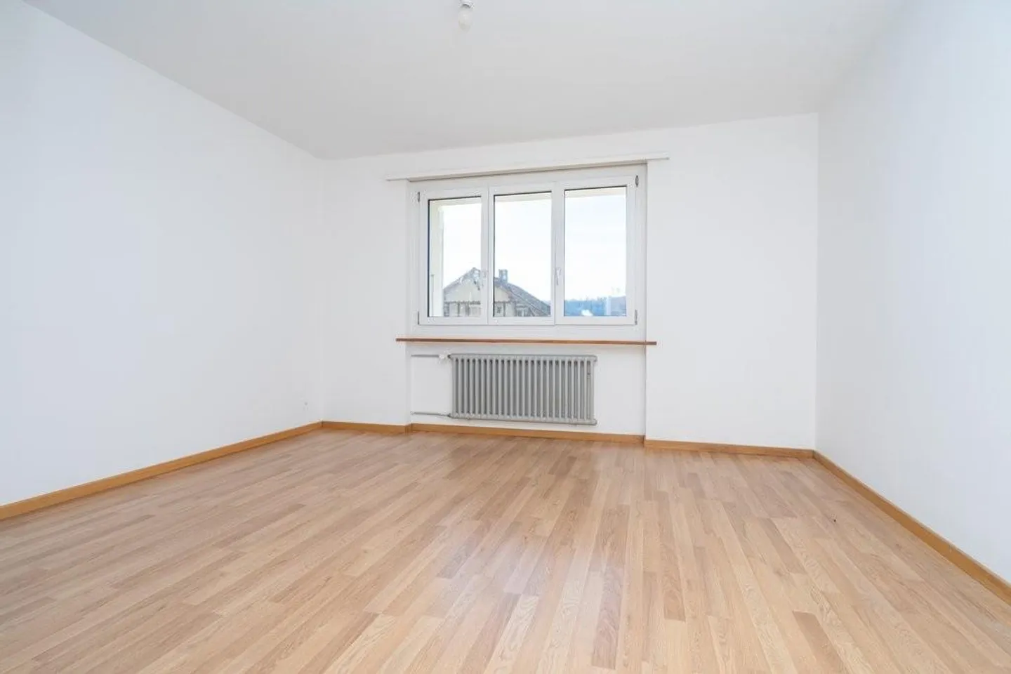 Bel appartement dans un emplacement ensoleillé et calme - Photo 4 sur 7