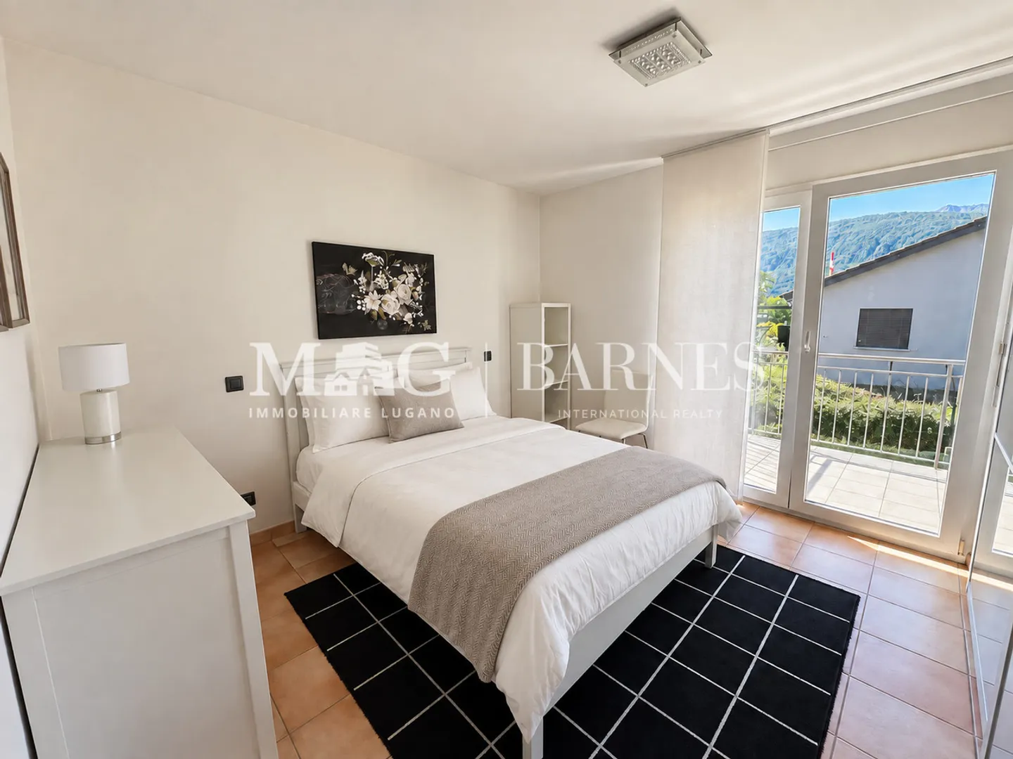 Vezia: Einfamilienhaus mit privatem Garten - Foto 4 von 5