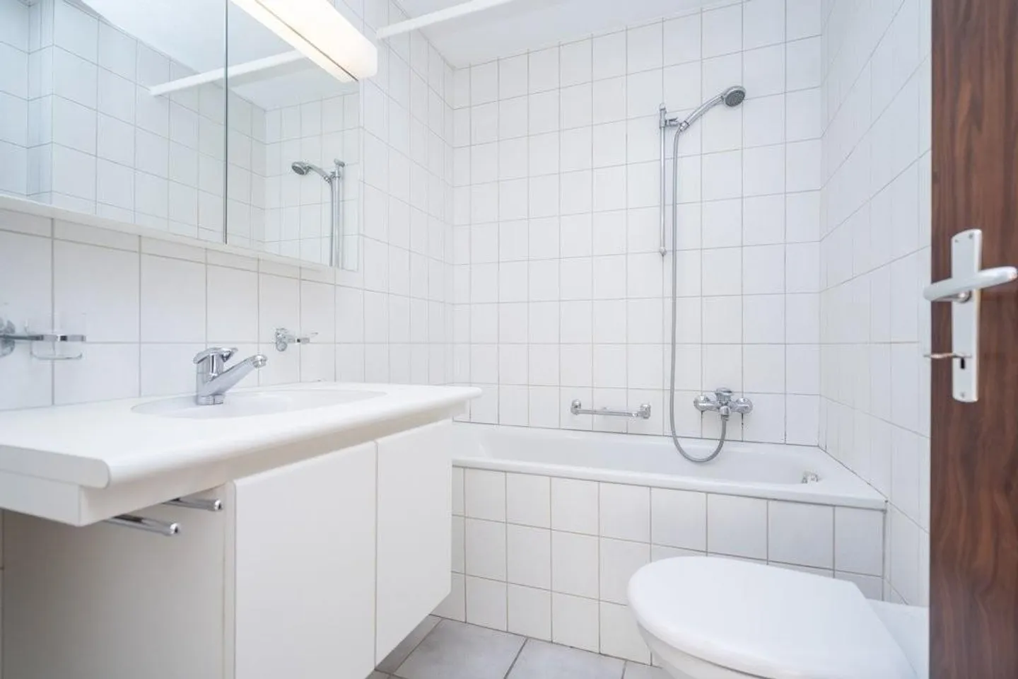 Bel appartement dans un emplacement ensoleillé et calme - Photo 6 sur 7
