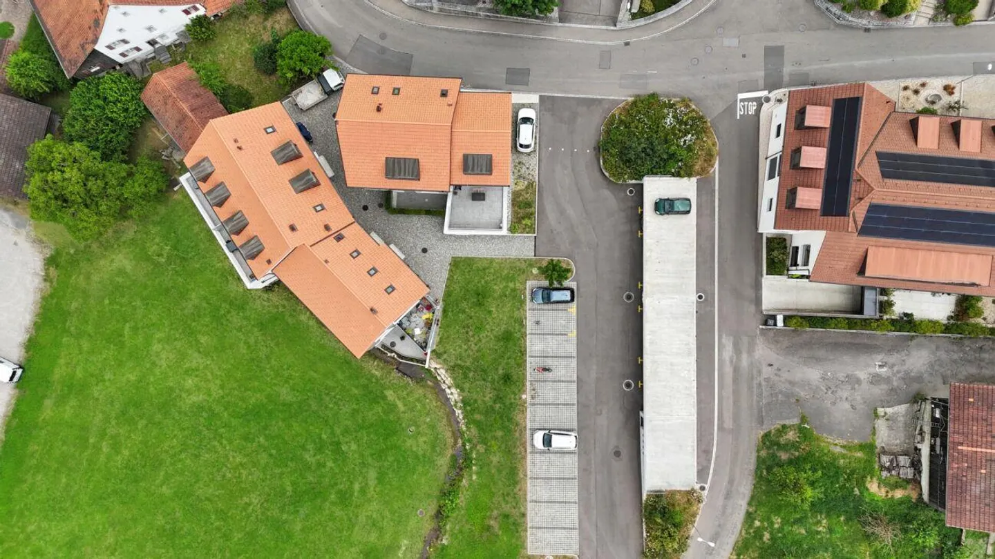 Appartamento moderno di 3,5 locali con torre di lavaggio privata e carport - Foto 17 di 18