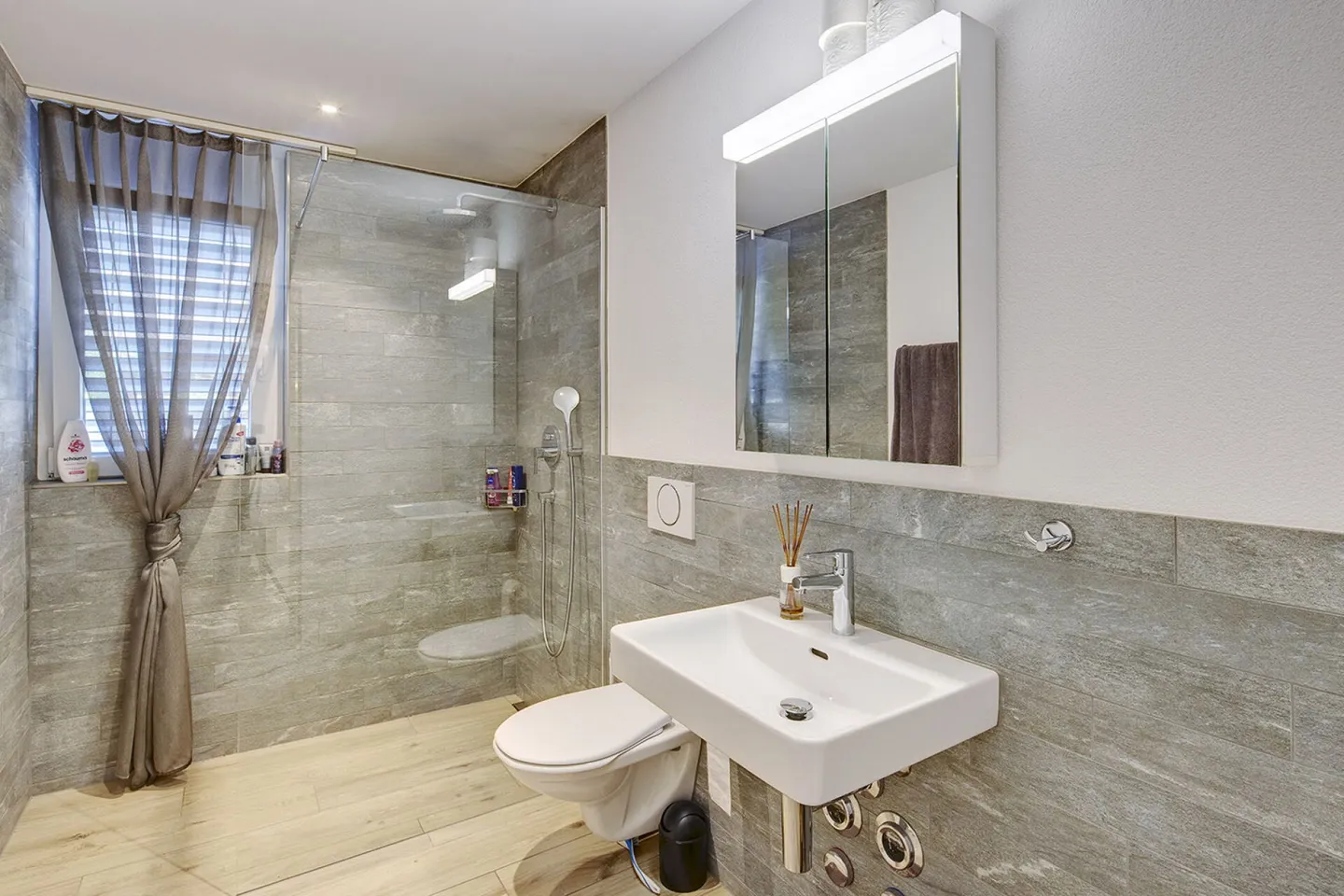 Grüne Oase der Ruhe - Ihre Gartenwohnung zum Wohlfühlen - Foto 5 von 11