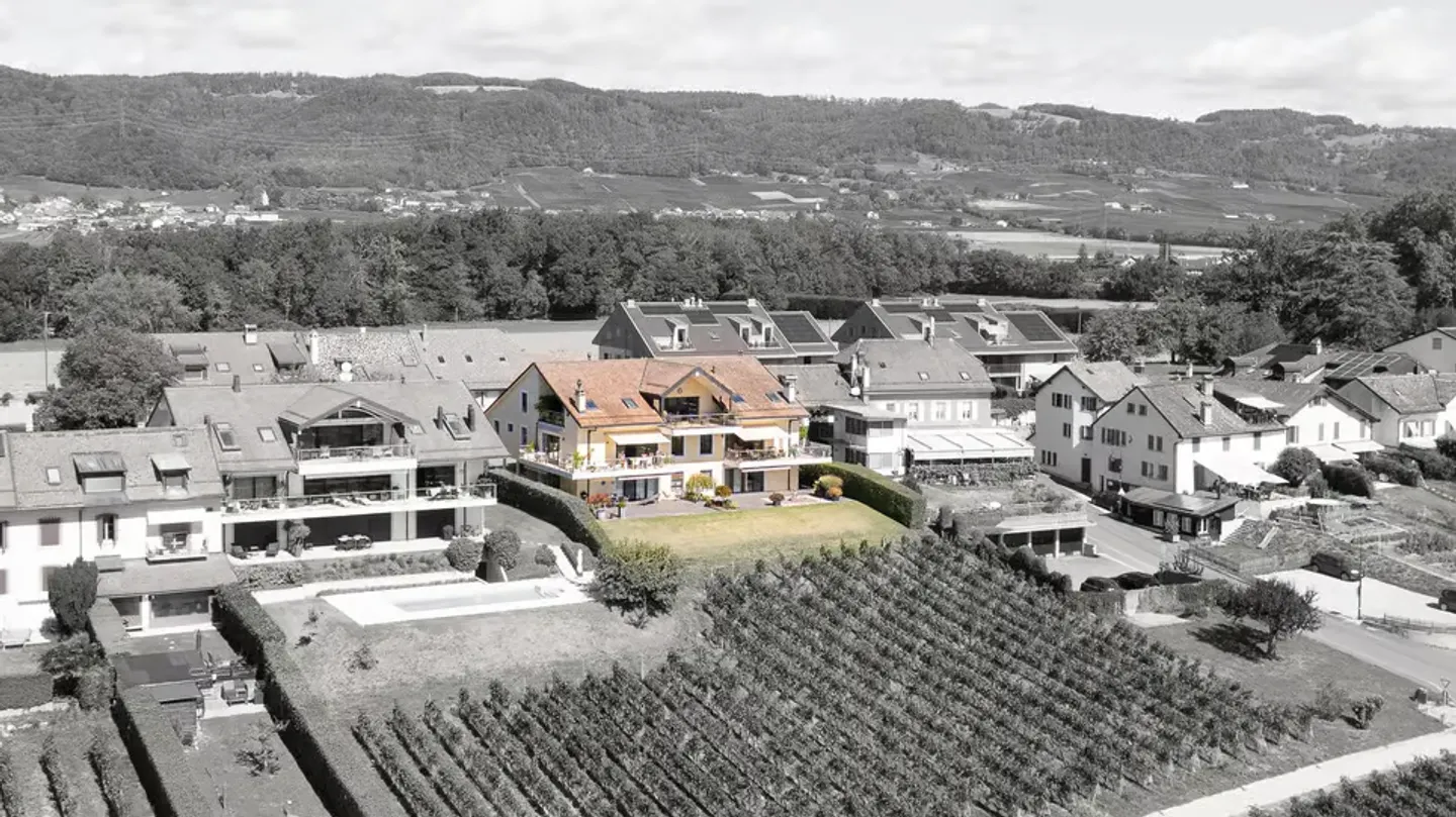 Bursinel - 135 m2 Wohnung mit 116 m2 Terrasse, mit Blick auf den See - Foto 3 von 12
