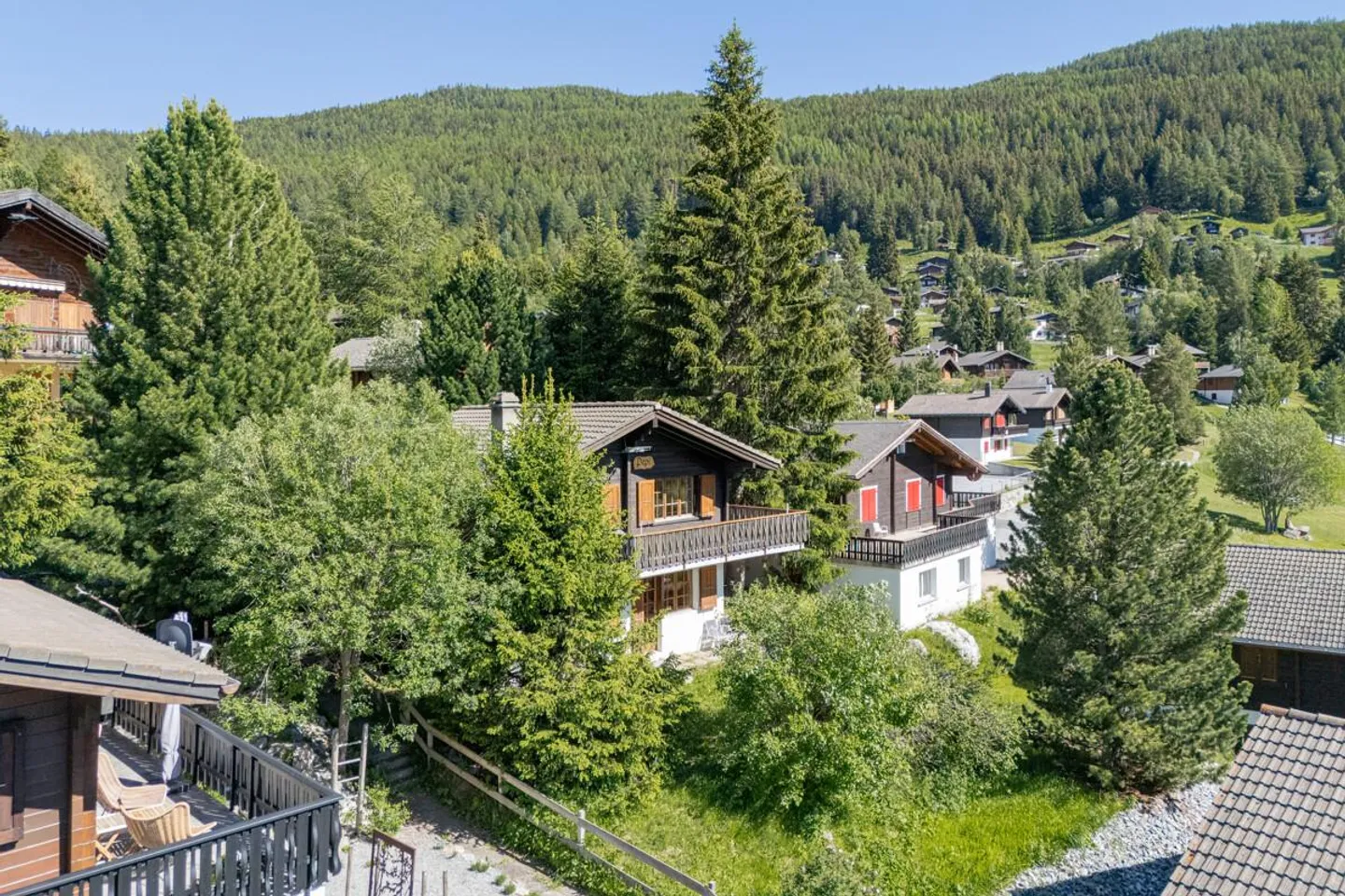 Charming Holiday Chalet with Lots of Ambience in Bürchen - Photo 2 of 9