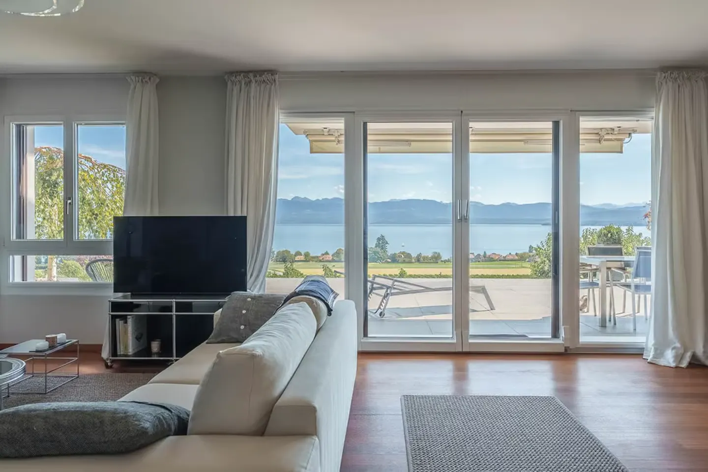 Bursinel - 135 m2 Wohnung mit 116 m2 Terrasse, mit Blick auf den See - Foto 12 von 12