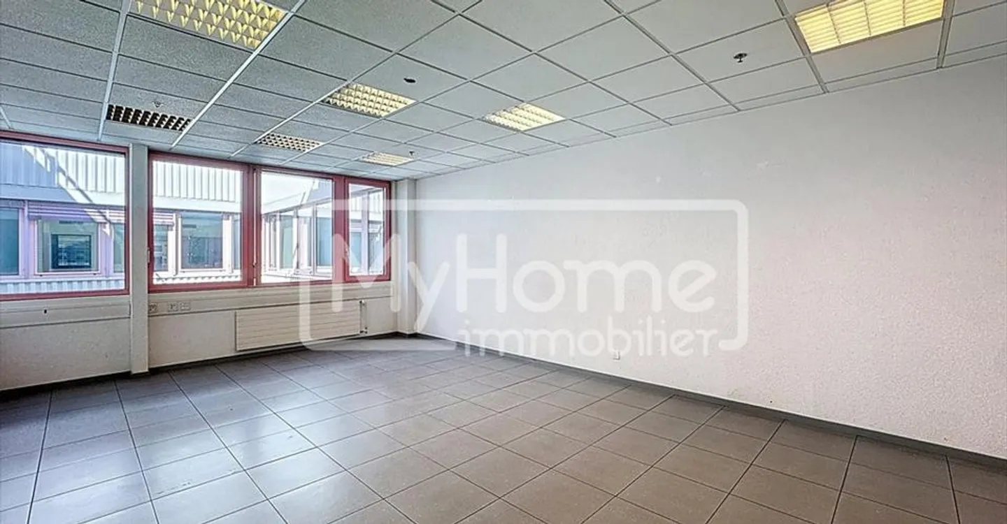 Edificio ad uso misto in affitto - Foto 8 di 13