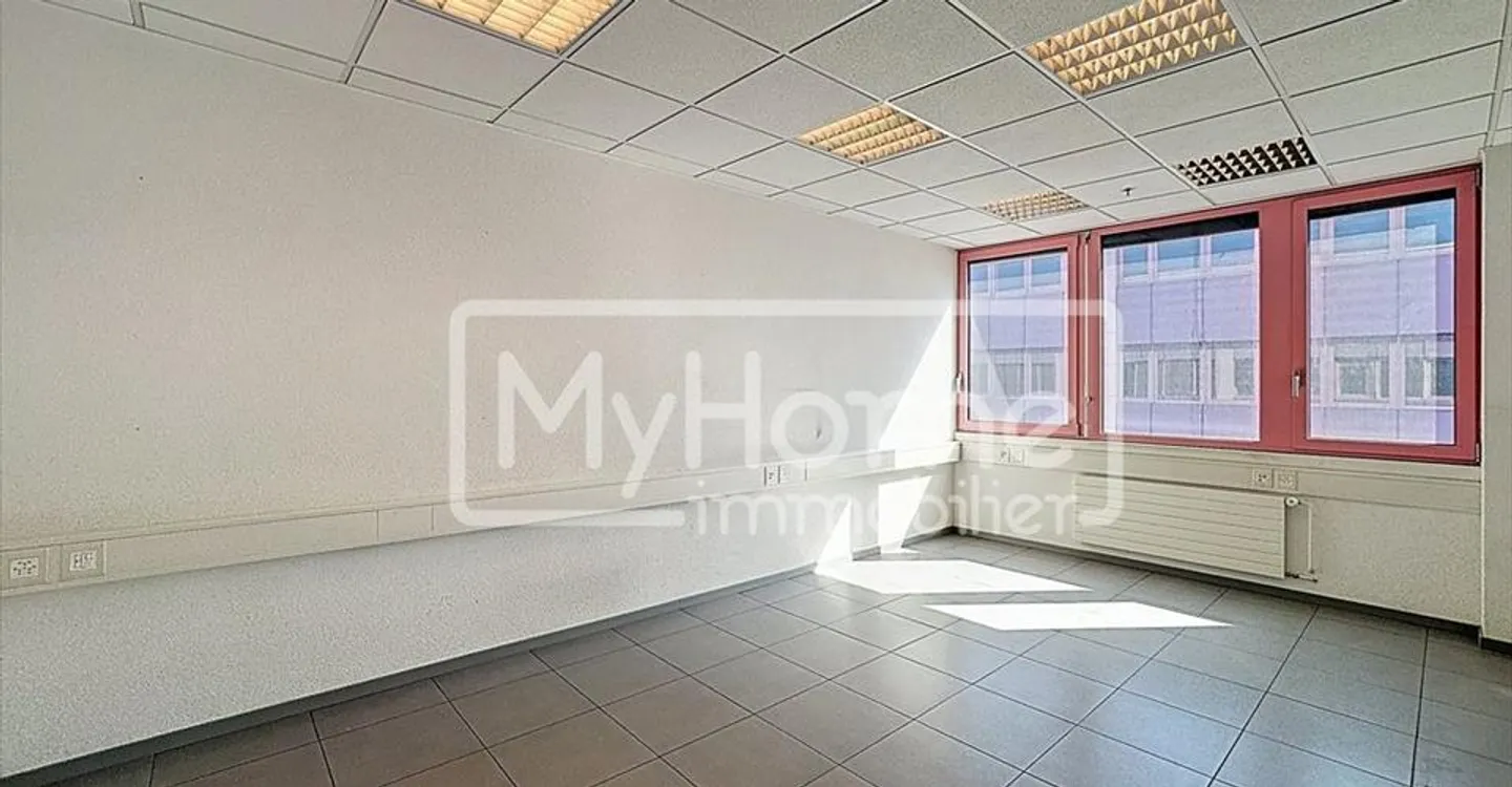 Edificio ad uso misto in affitto - Foto 10 di 13