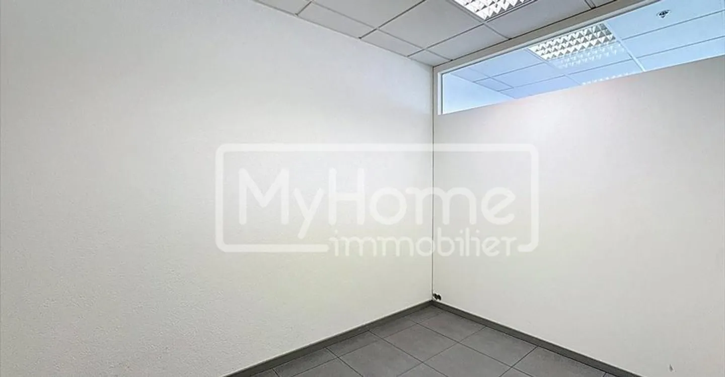 Edificio ad uso misto in affitto - Foto 13 di 13