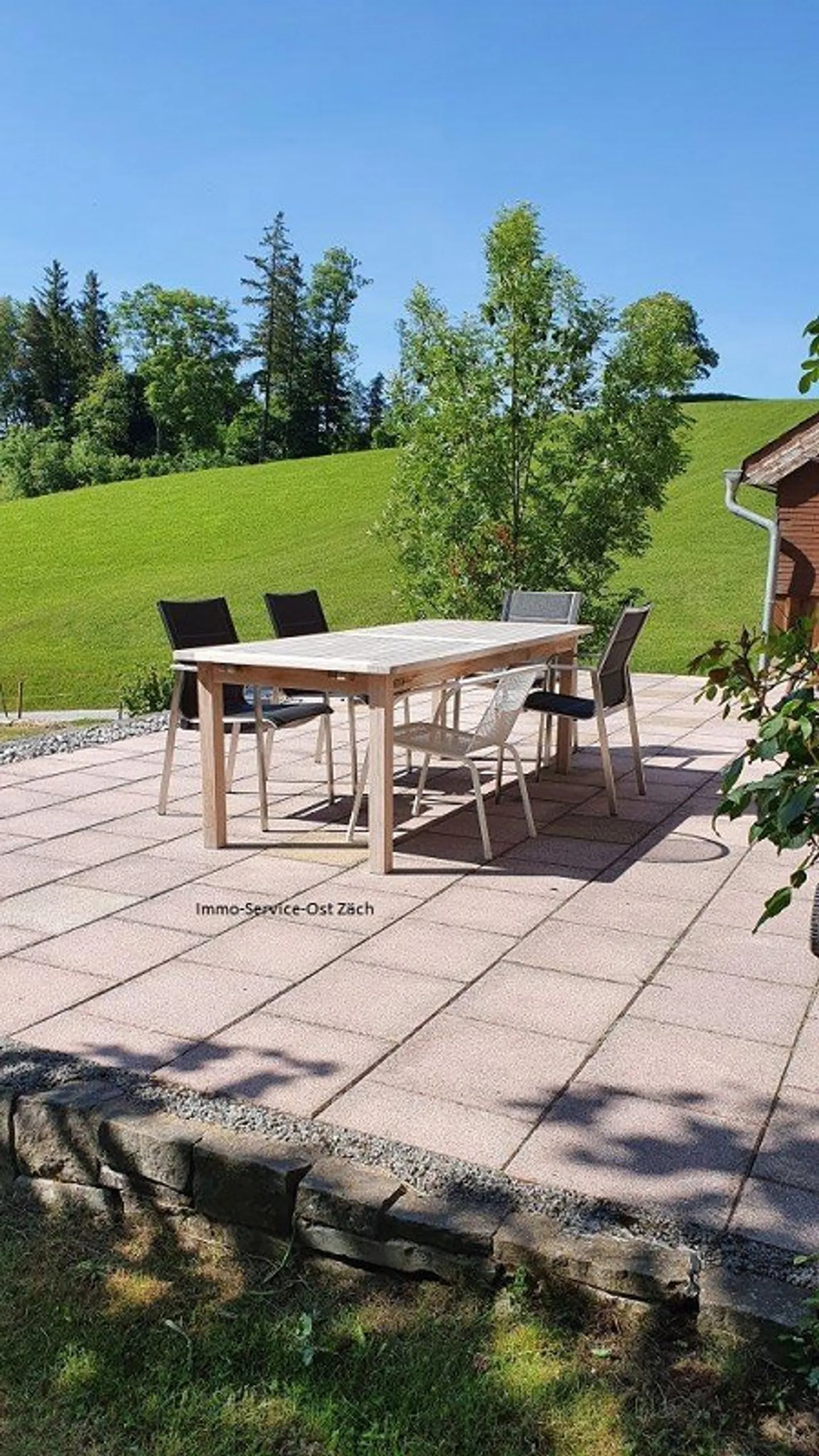 Idyllic Farmhouse with Barn - Photo 3 of 9