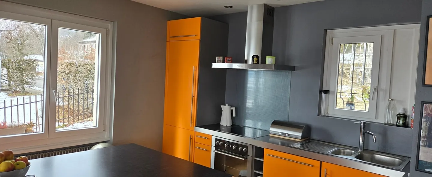 Individual villa with 6.5 rooms in La Chaux-de-Fonds, Neuchâtel canton - Photo 2 of 13