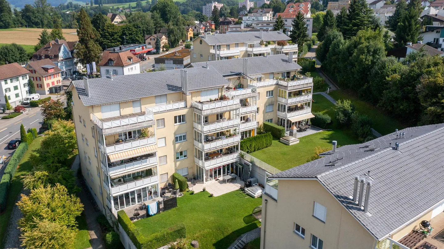Erstbezug nach Renovation: Modern wohnen mit grossem Balkon - Foto 14 von 15