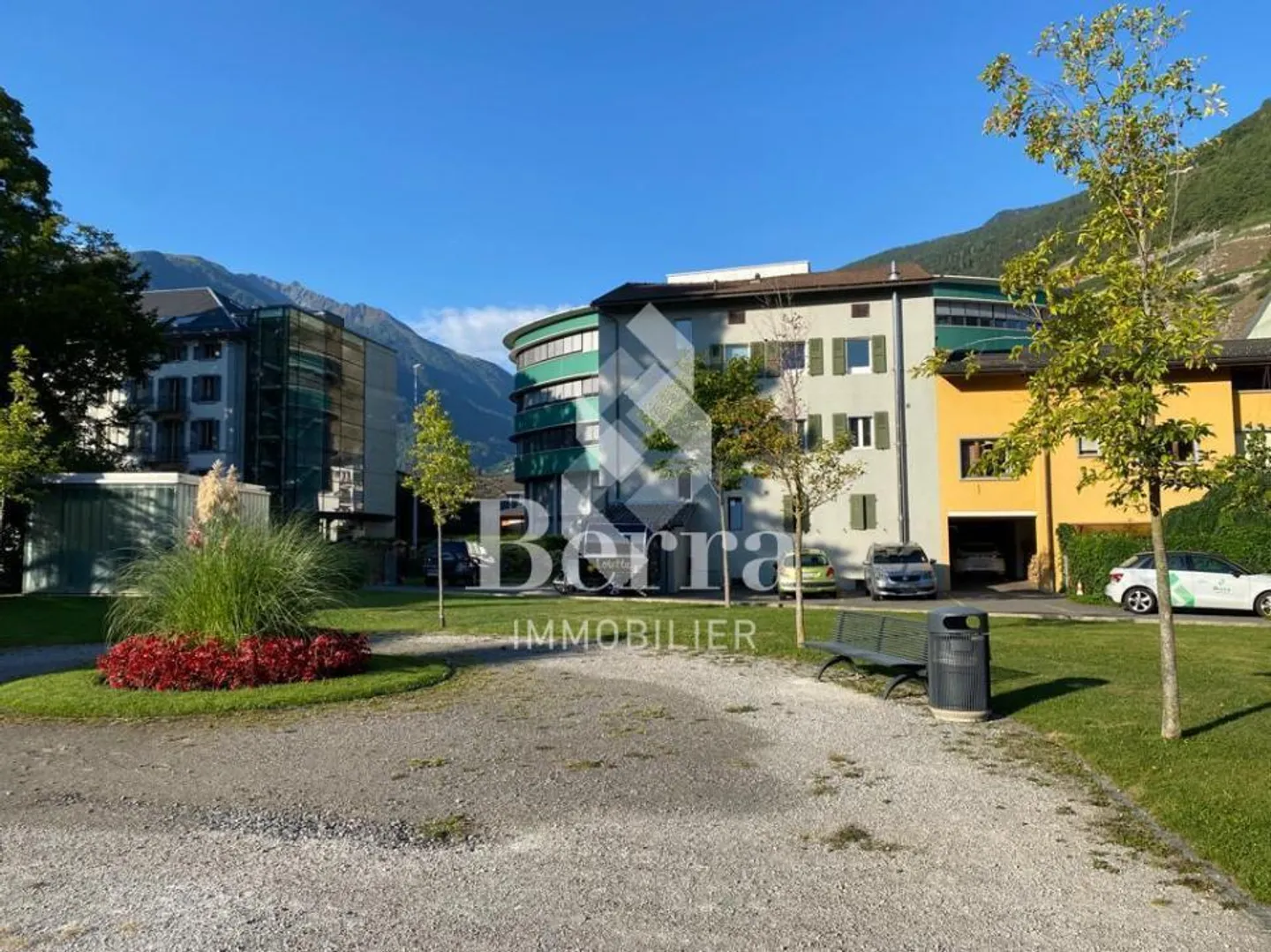 3.5 Room Duplex Apartment with Charm in the Center of Martigny - Photo 3 of 13