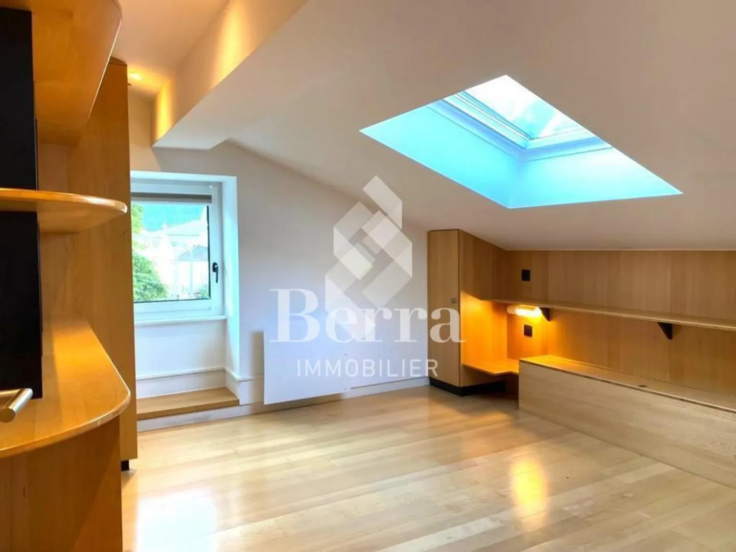 3.5 Room Duplex Apartment with Charm in the Center of Martigny - Photo 9 of 13