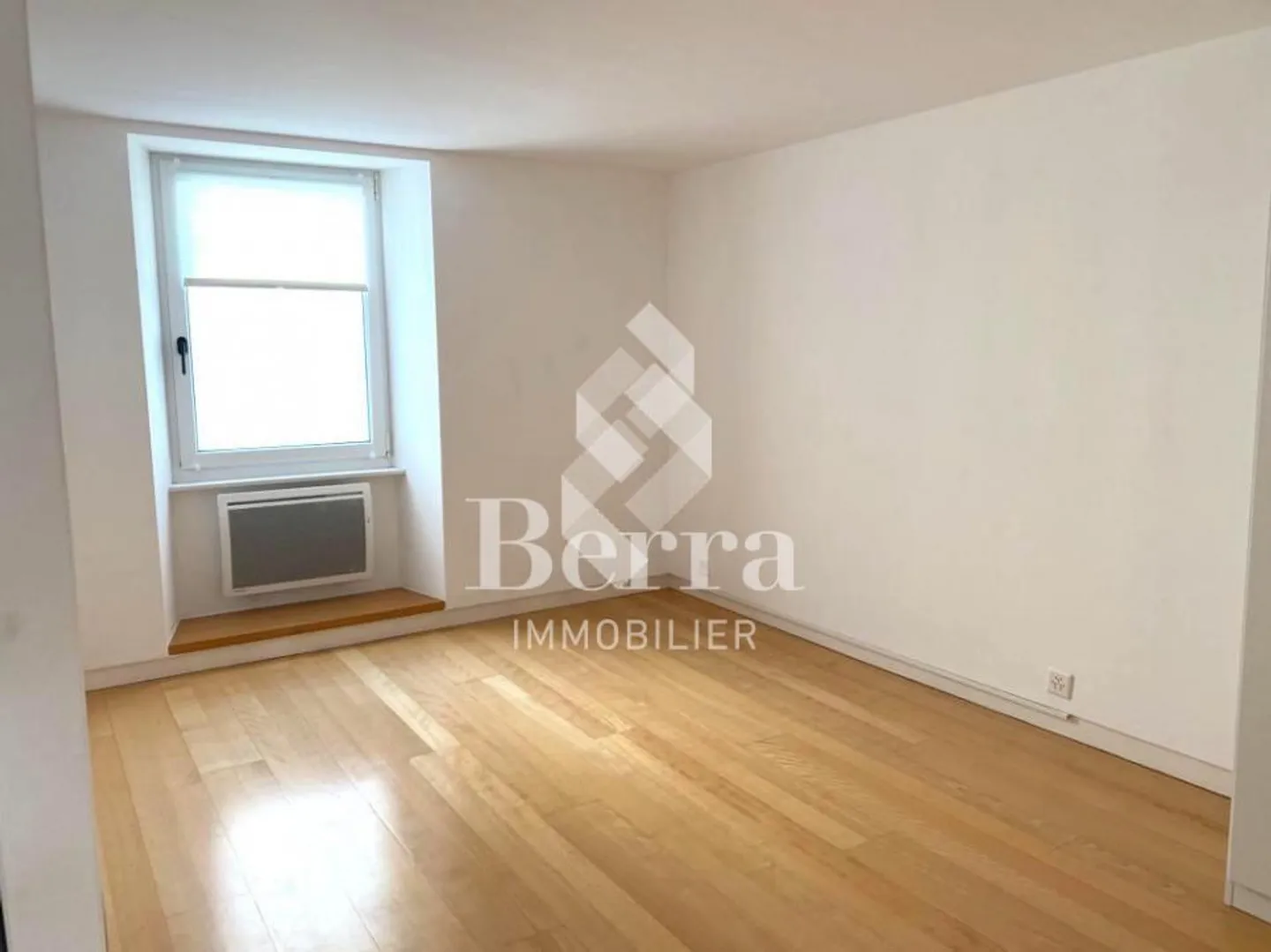 3.5 Room Duplex Apartment with Charm in the Center of Martigny - Photo 10 of 13