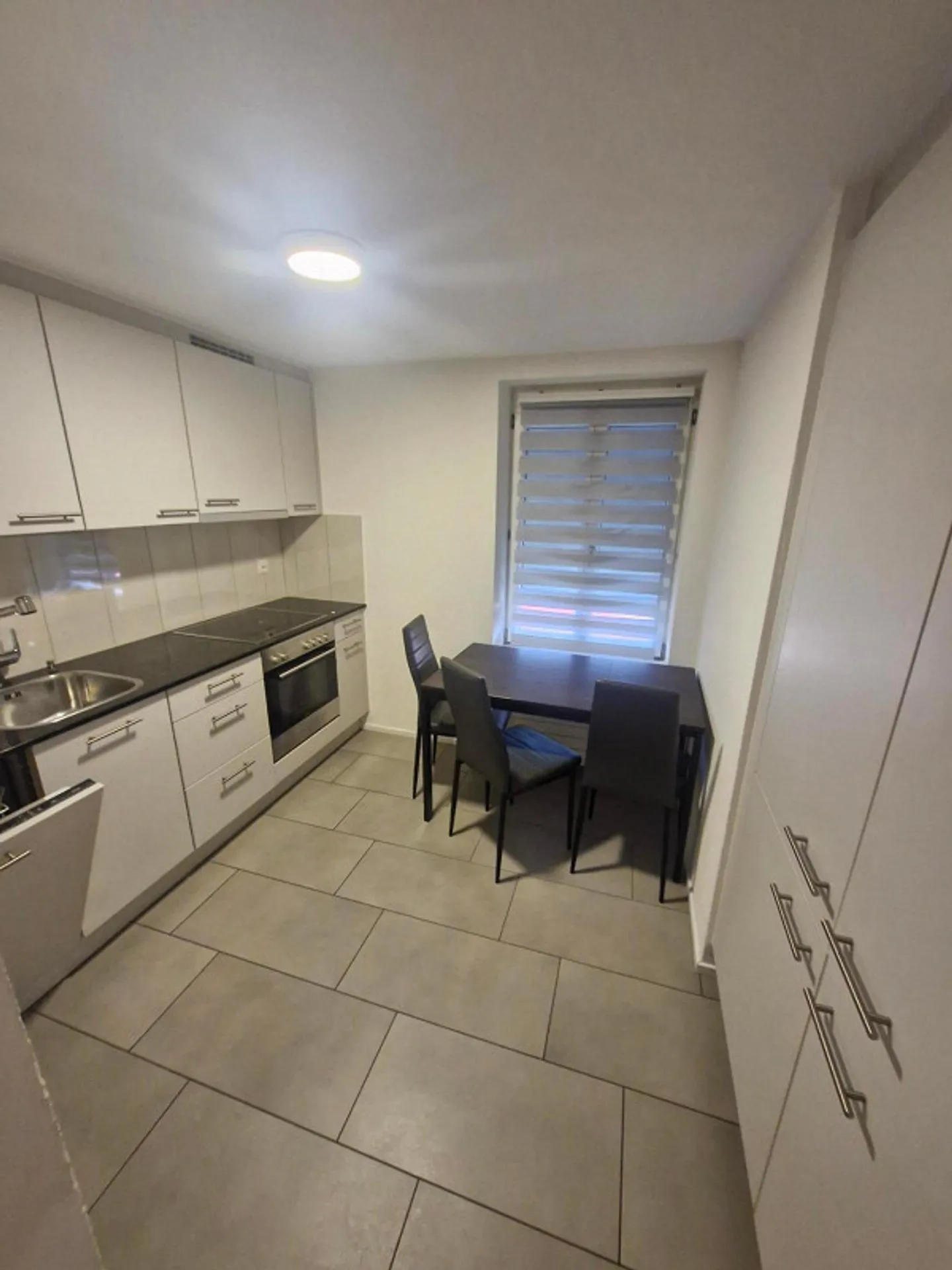 Modern 3-room apartment near the train station - Photo 1 of 5