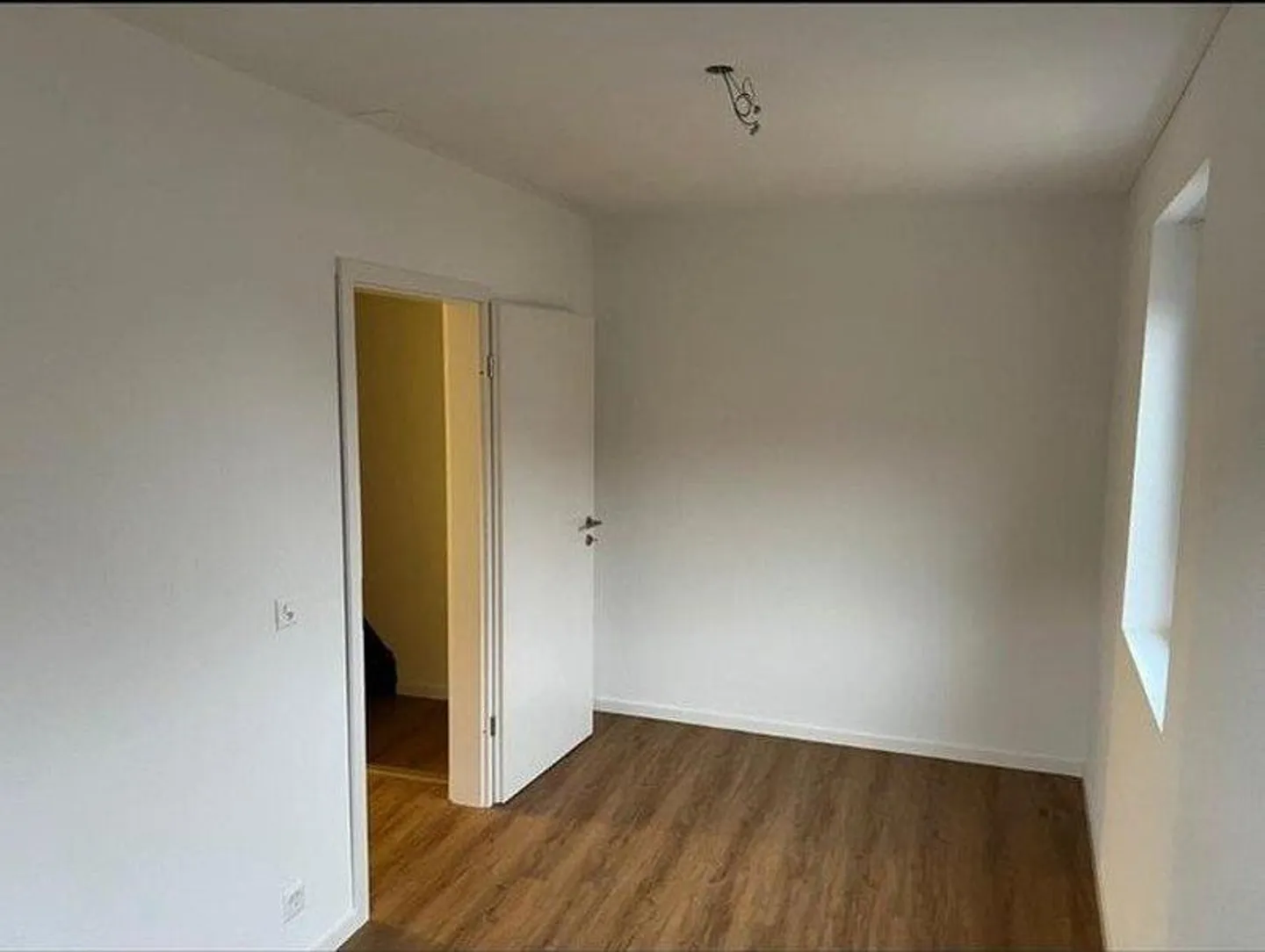 3.5 Room House for Rent Immediately - Photo 4 of 5