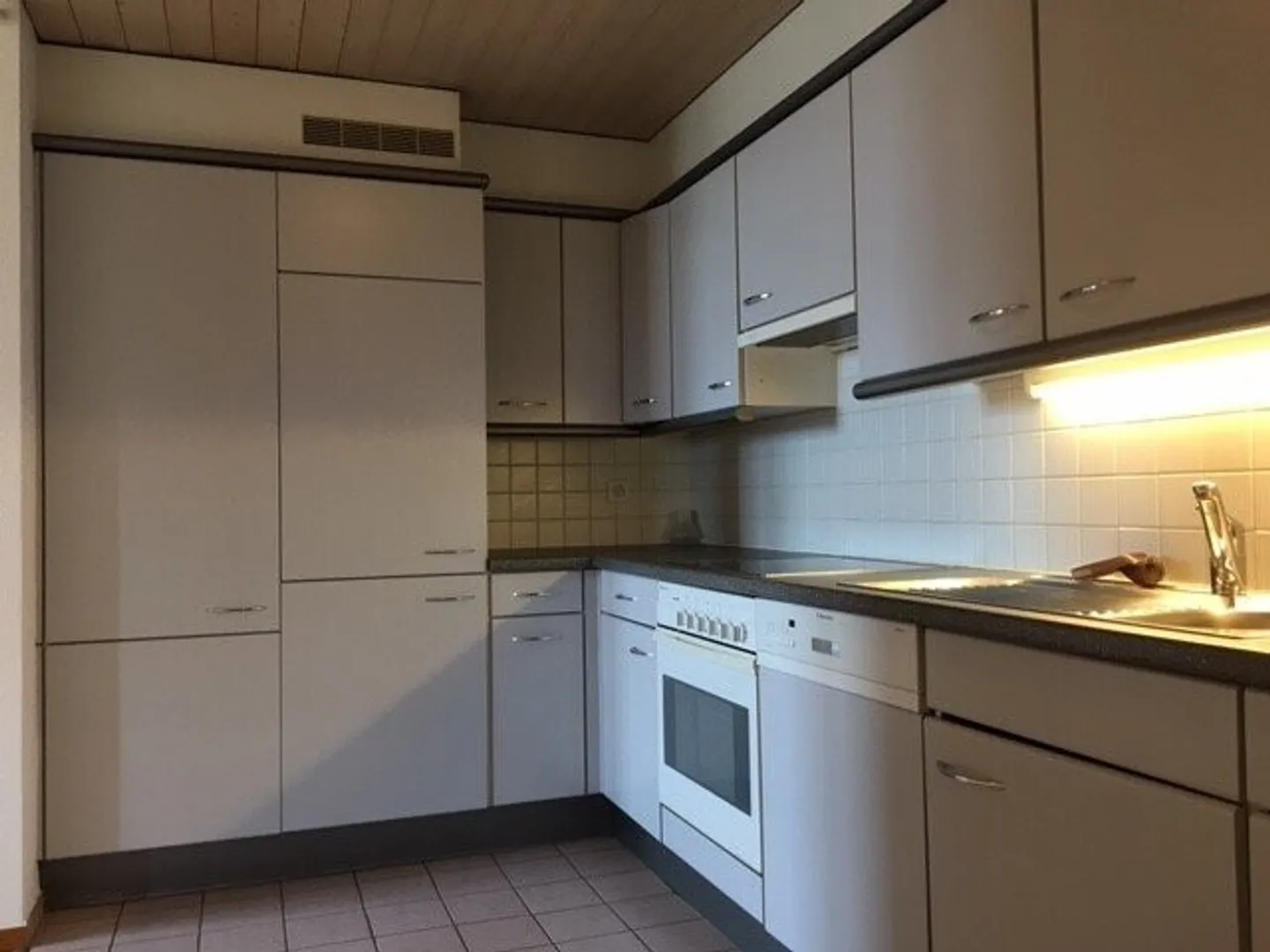 Charmante Wohnung mit Seeblick - Foto 2 von 6