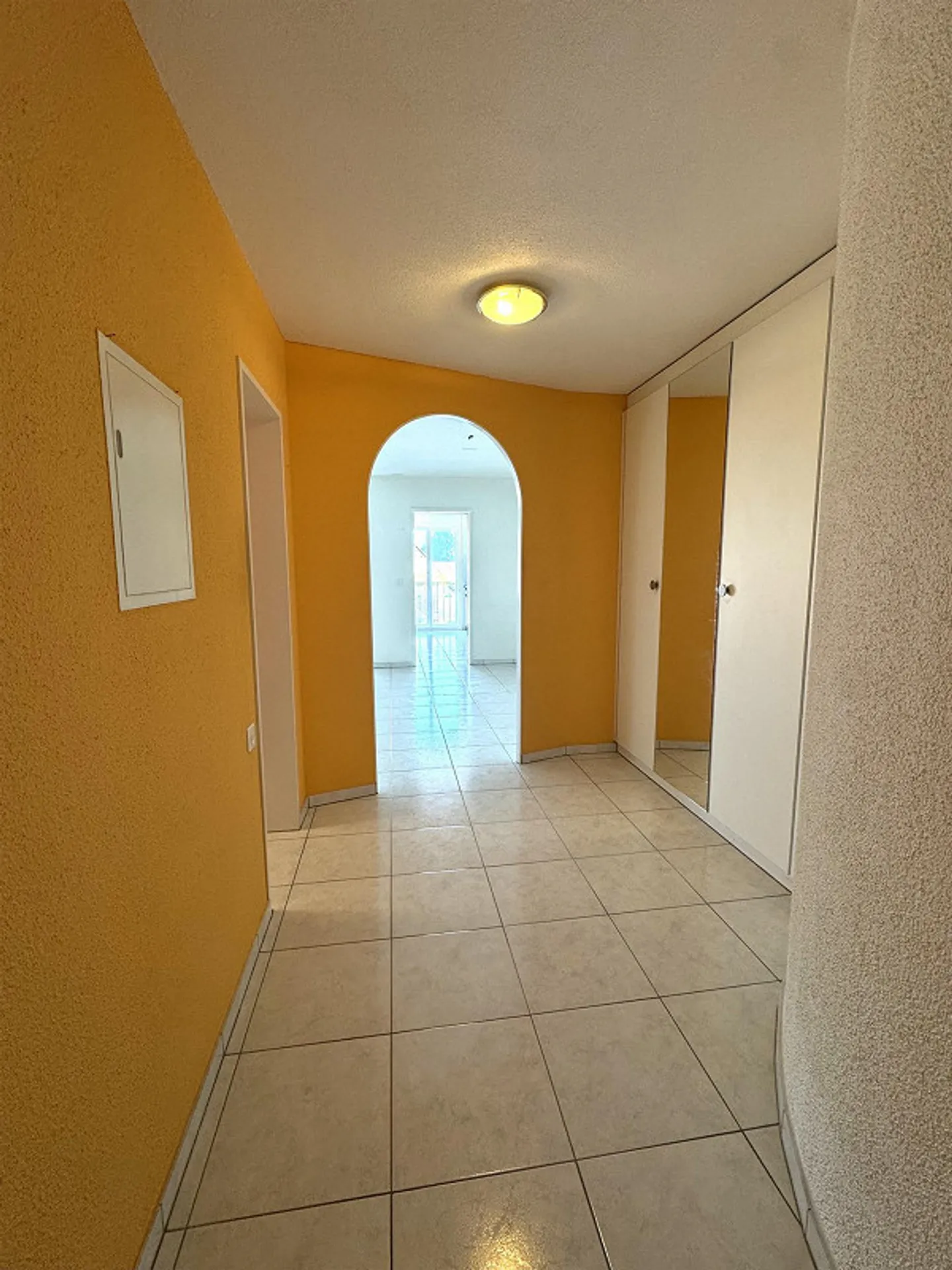 Appartamento di 4,5 stanze con una bellissima vista sul lago - Foto 3 di 11