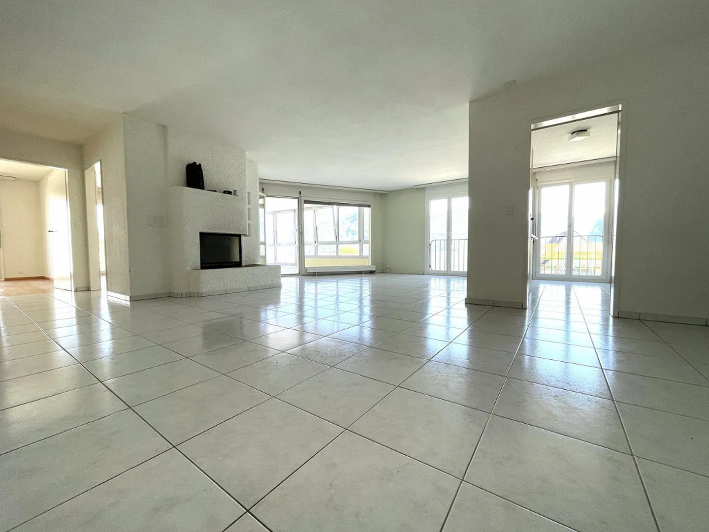 Appartamento di 4,5 stanze con una bellissima vista sul lago - Foto 4 di 11