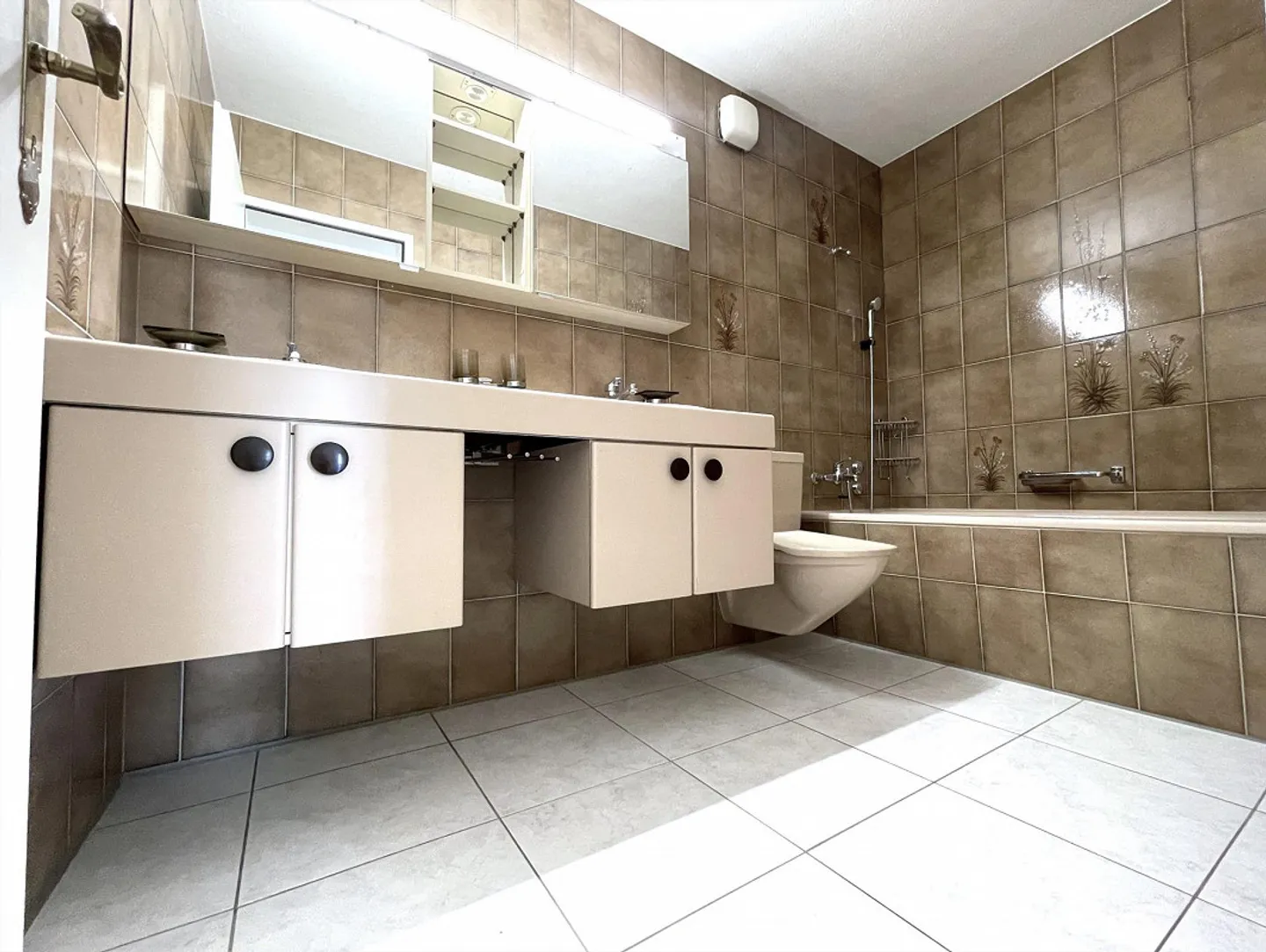 Appartamento di 4,5 stanze con una bellissima vista sul lago - Foto 8 di 11