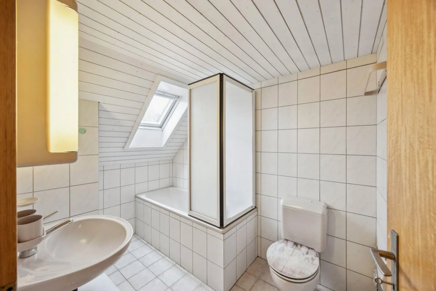 Affascinante casa residenziale con due appartamenti e grande giardino - Foto 13 di 13