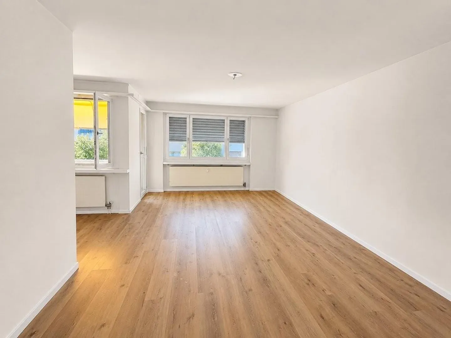 Modern apartment with two balconies in an attractive location in Birsfelden - Photo 3 of 8