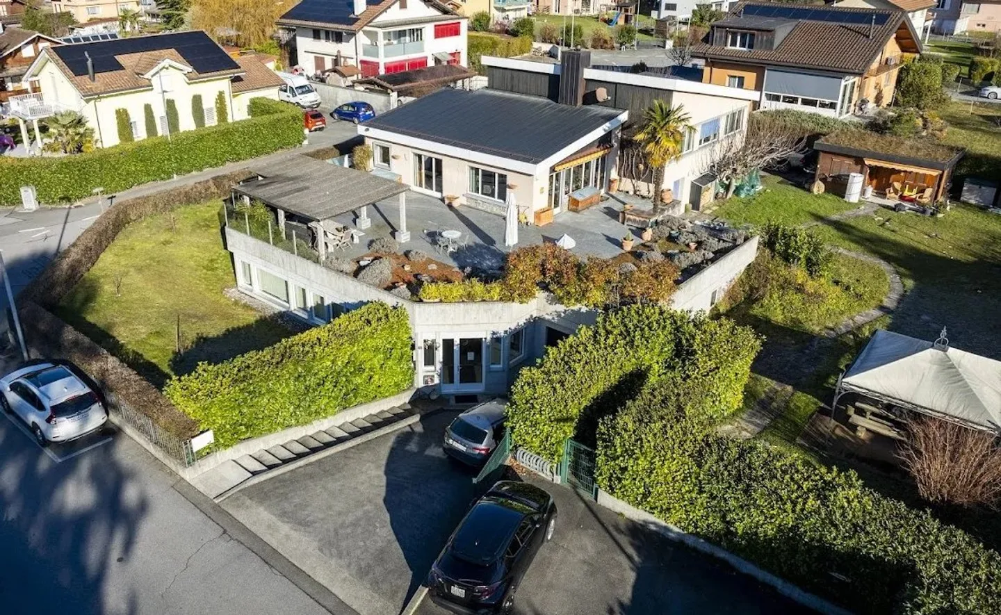 Villa spacieuse avec cabinet médical - Photo 1 sur 13