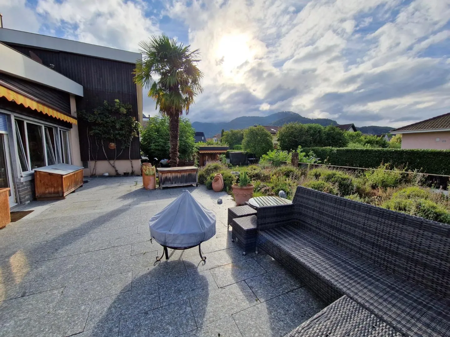 Villa spacieuse avec cabinet médical - Photo 8 sur 13