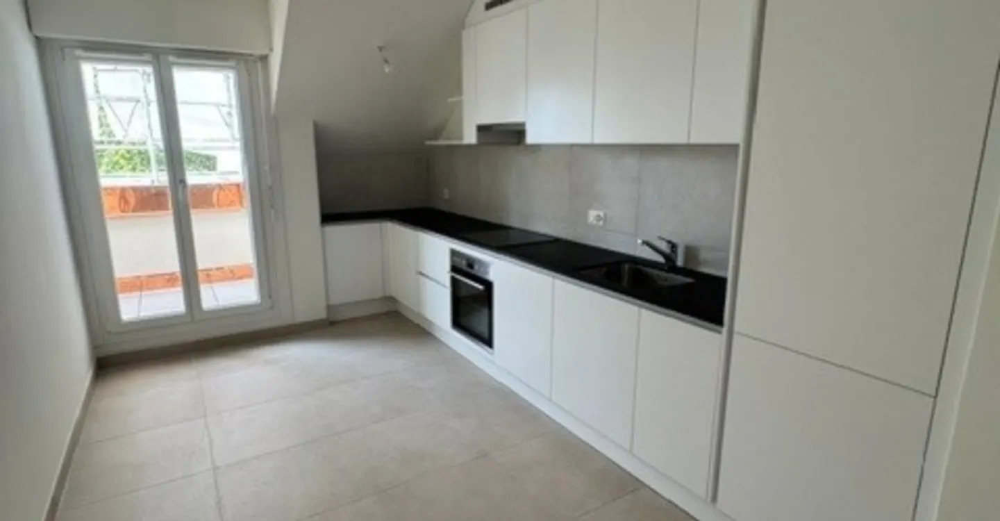 Appartamento completamente ristrutturato di 4 locali No 32 al 3° piano - Foto 3 di 12