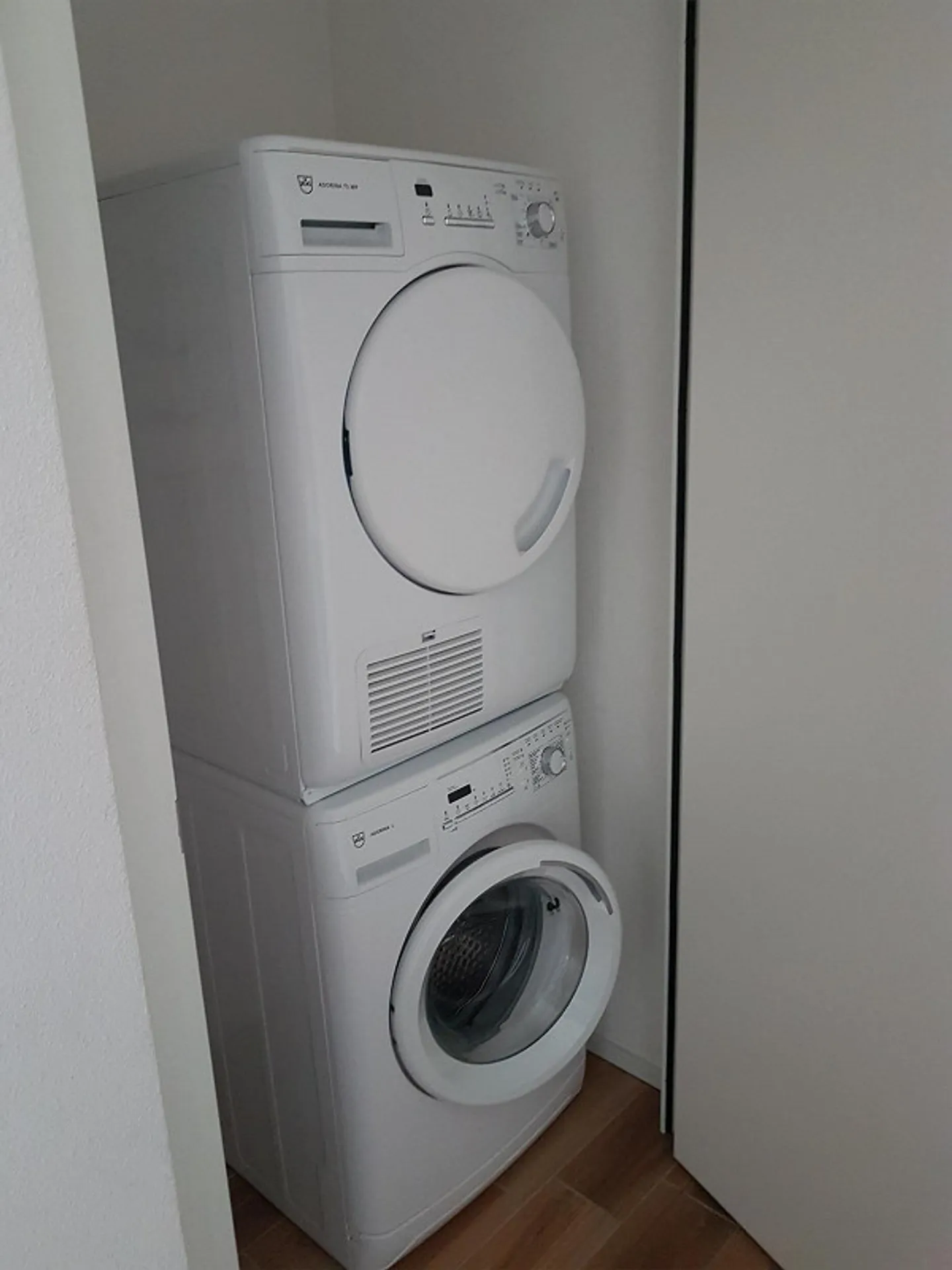 Moderno appartamento di 2,5 stanze in una posizione tranquilla - Foto 7 di 13