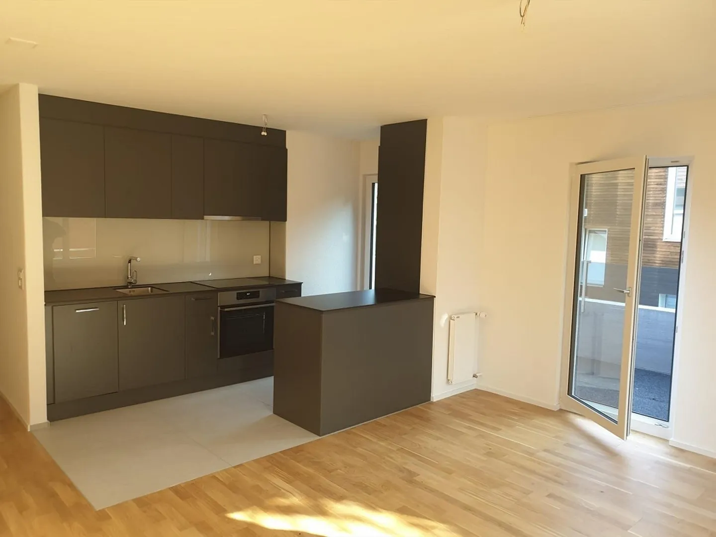 Bright and modern 3-room apartment with balcony in St. Gallen - Photo 1 of 7