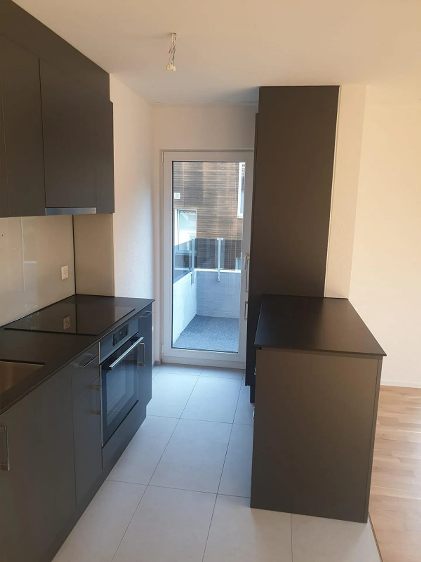 Bright and modern 3-room apartment with balcony in St. Gallen - Photo 2 of 7