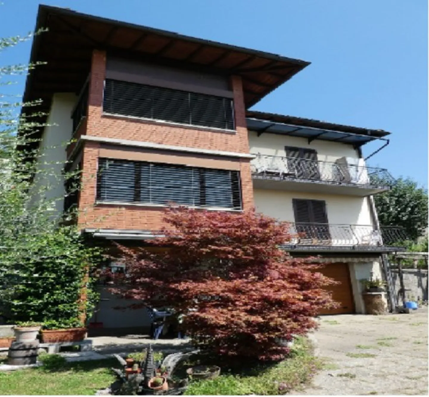 Vendiamo un terreno edificabile con una casa bifamiliare a Sonvico - Foto 7 di 9