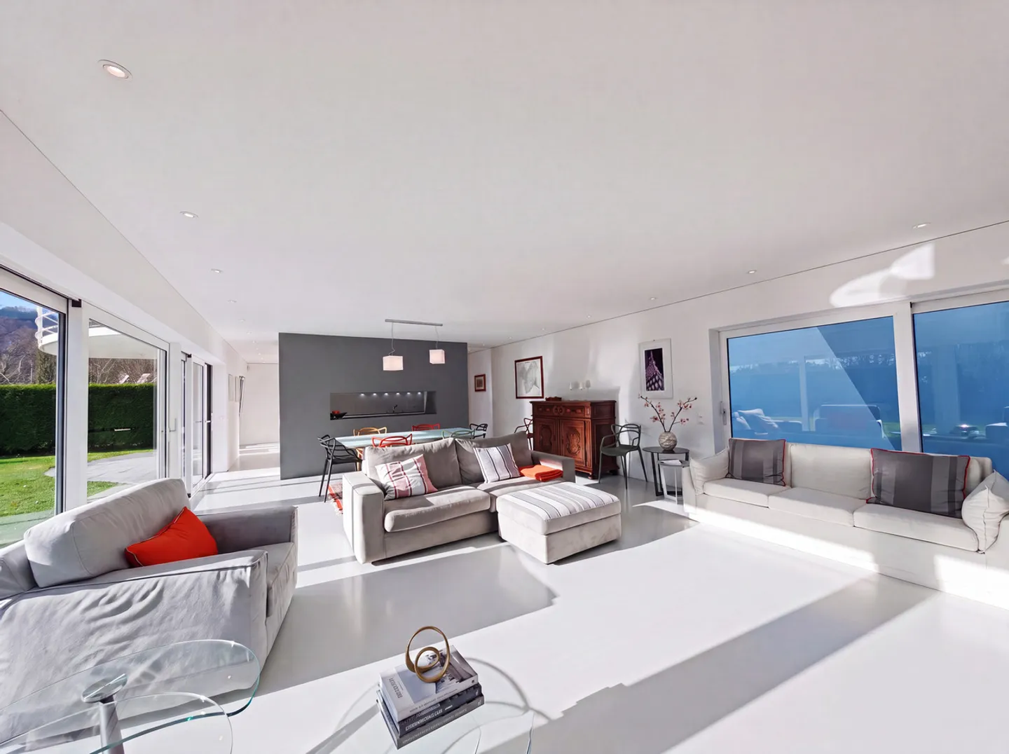 Lugano, Dino: Modern villa with garden, terraces and open view - Photo 5 of 21