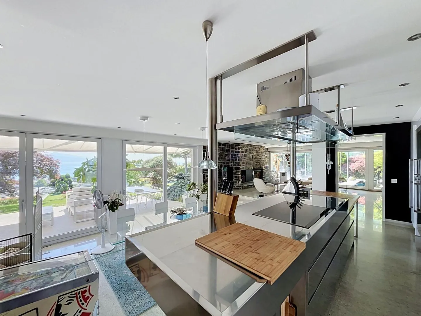 Lutry - Duplex with private pool and lake view - Photo 4 of 9