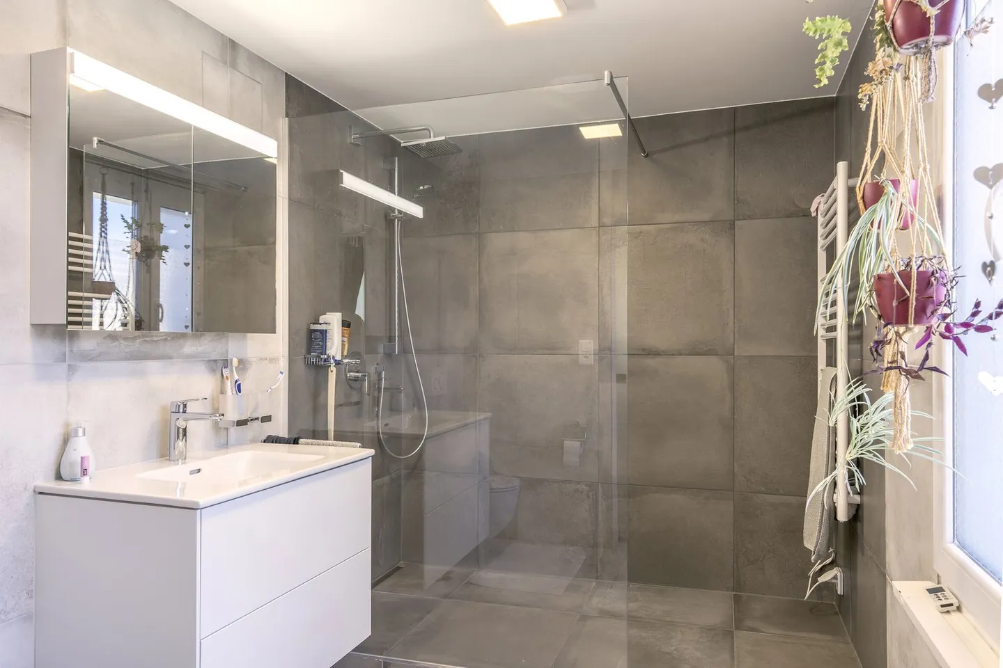 Etziken: Incantevole appartamento di 4,5 stanze con balcone - Foto 14 di 16