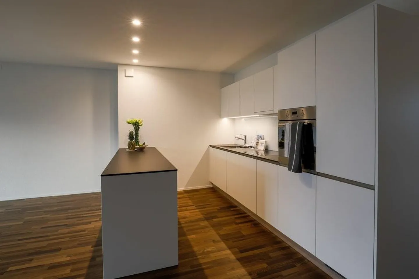 Appartement moderne dans la verdure - Photo 2 sur 5