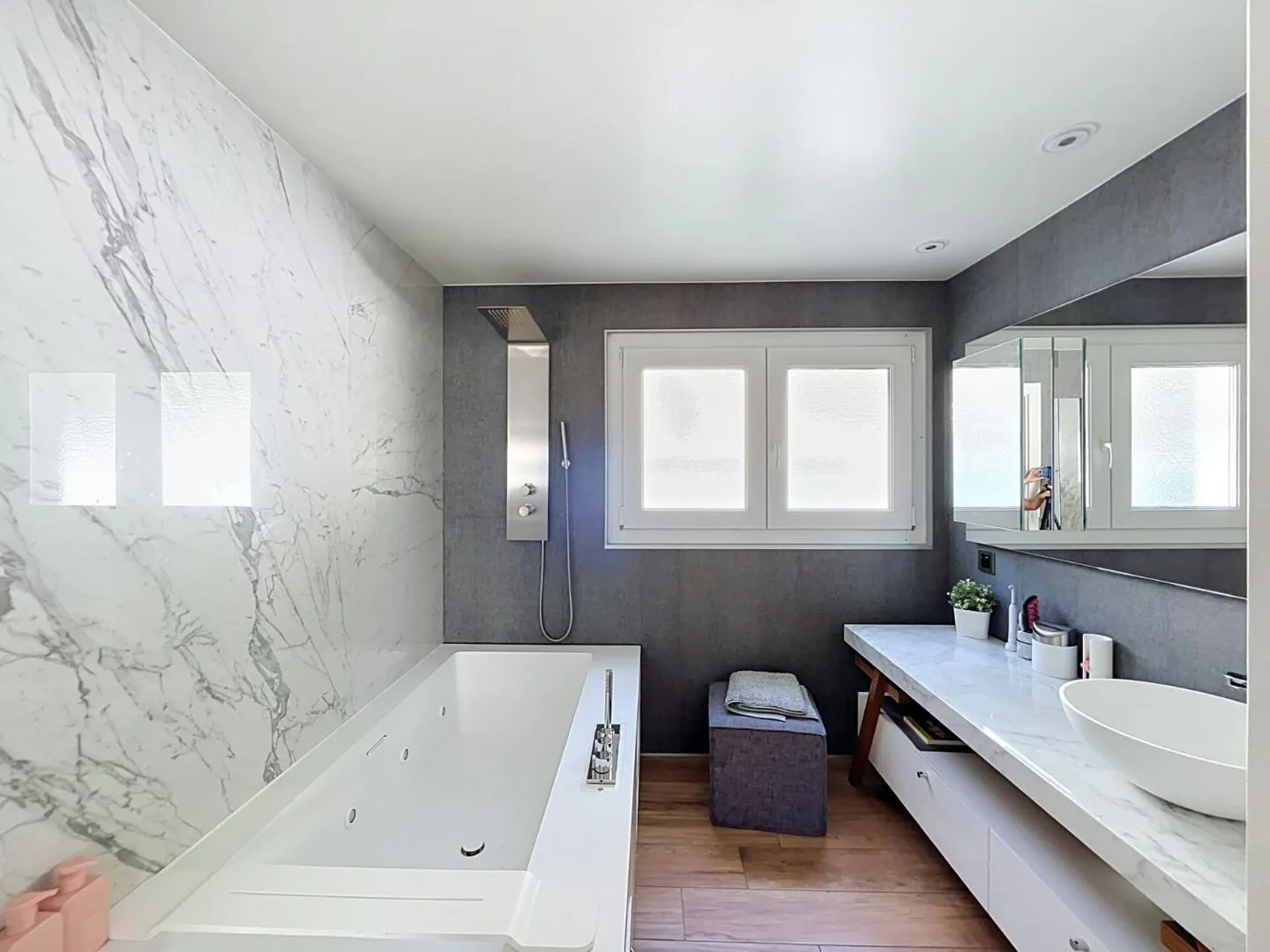 Lutry - Duplex with private pool and lake view - Photo 7 of 9