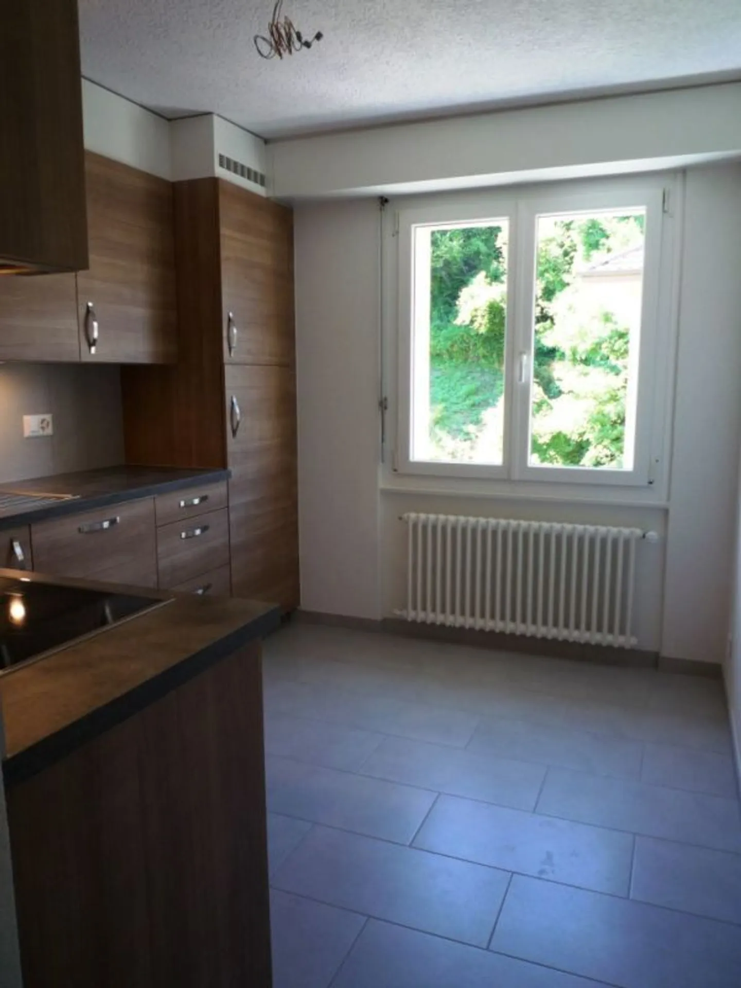 Appartement Charmant avec Balcon - Photo 2 sur 10