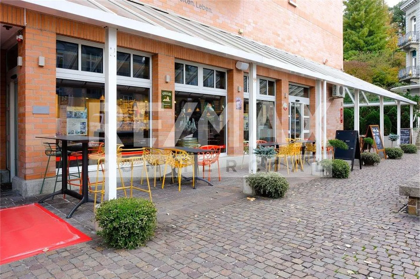 Gastro and commercial premises in the center of Burgdorf / Purchase or lease! - Photo 3 of 13