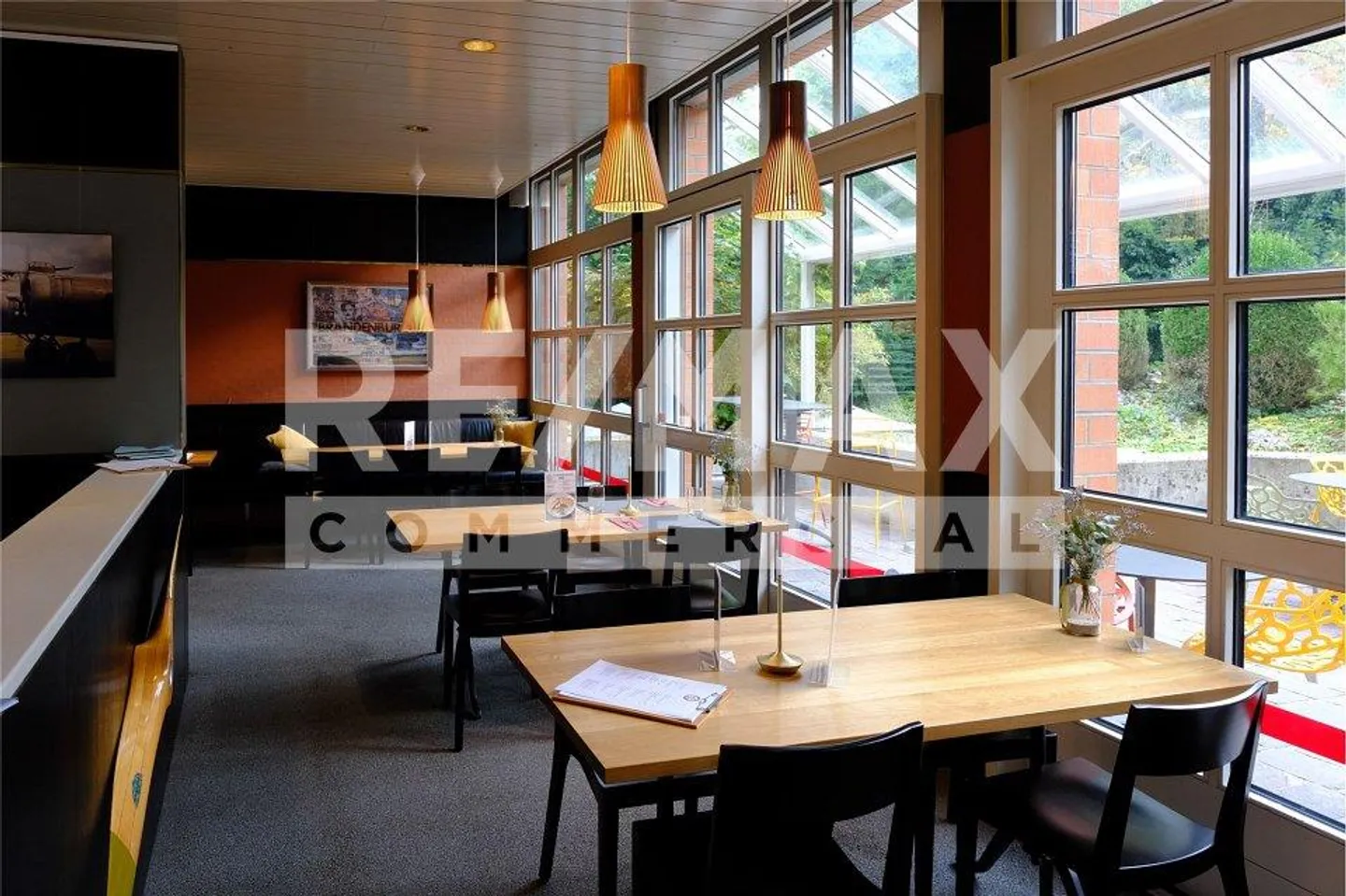 Gastro and commercial premises in the center of Burgdorf / Purchase or lease! - Photo 4 of 13