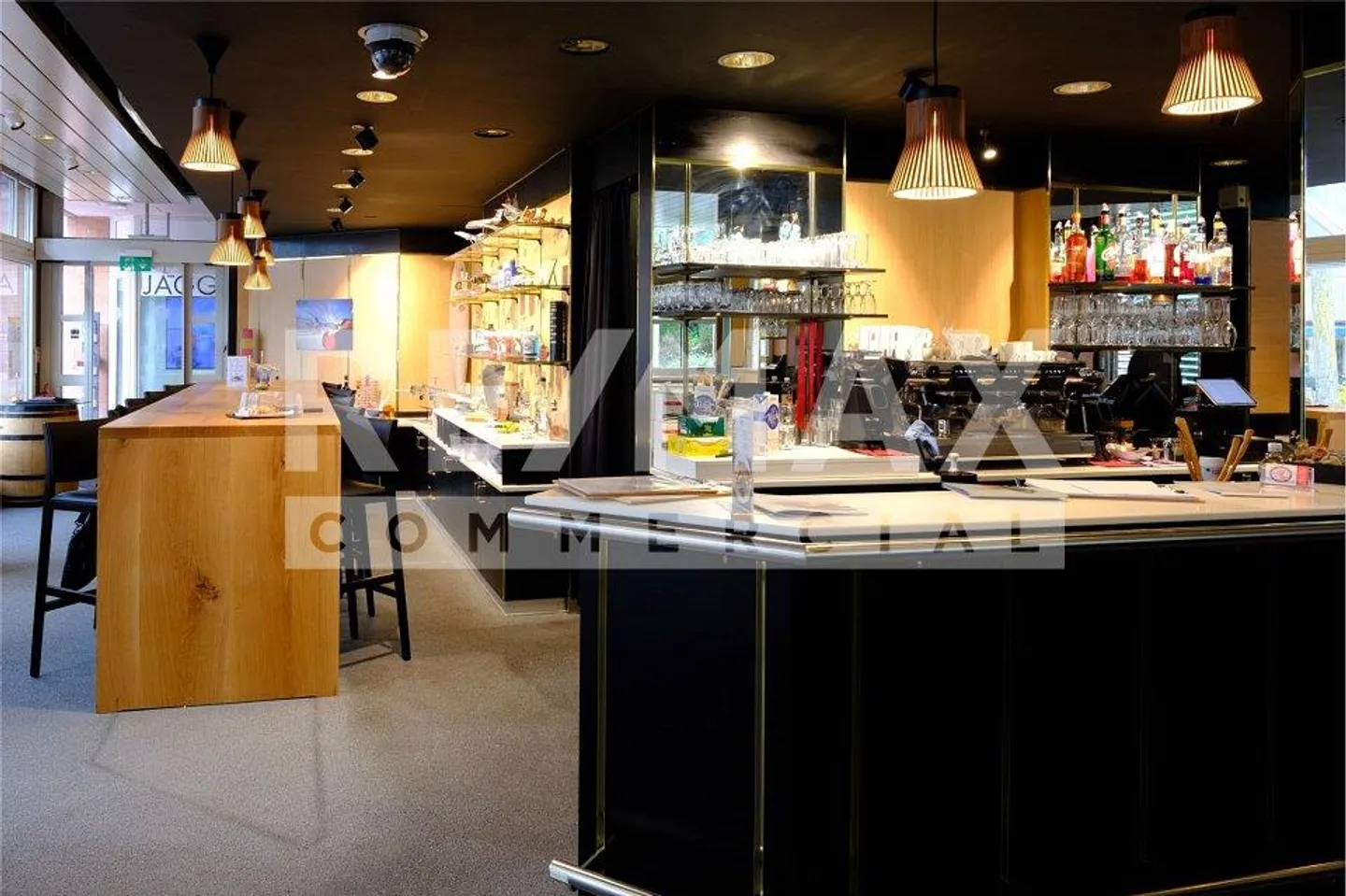 Gastro and commercial premises in the center of Burgdorf / Purchase or lease! - Photo 2 of 13