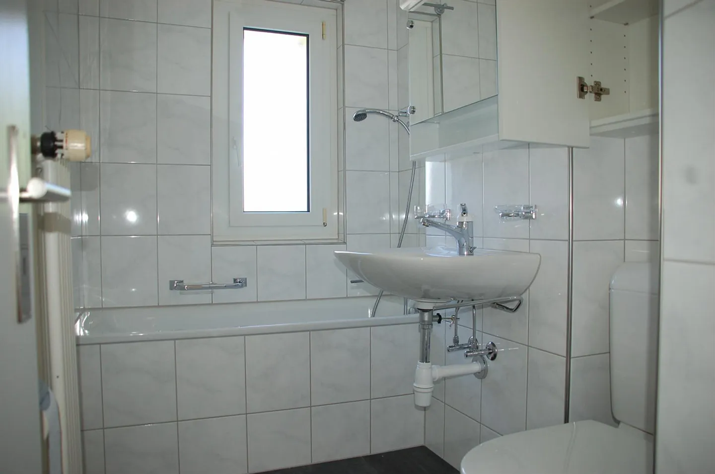 Appartement spacieux de 3,5 pièces avec un grand salon - Photo 5 sur 6