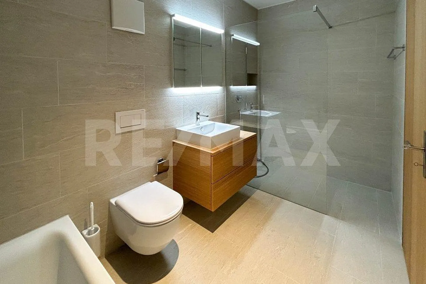 4½ Room Apartment on the 1st Floor, No. 11 - Photo 6 of 12
