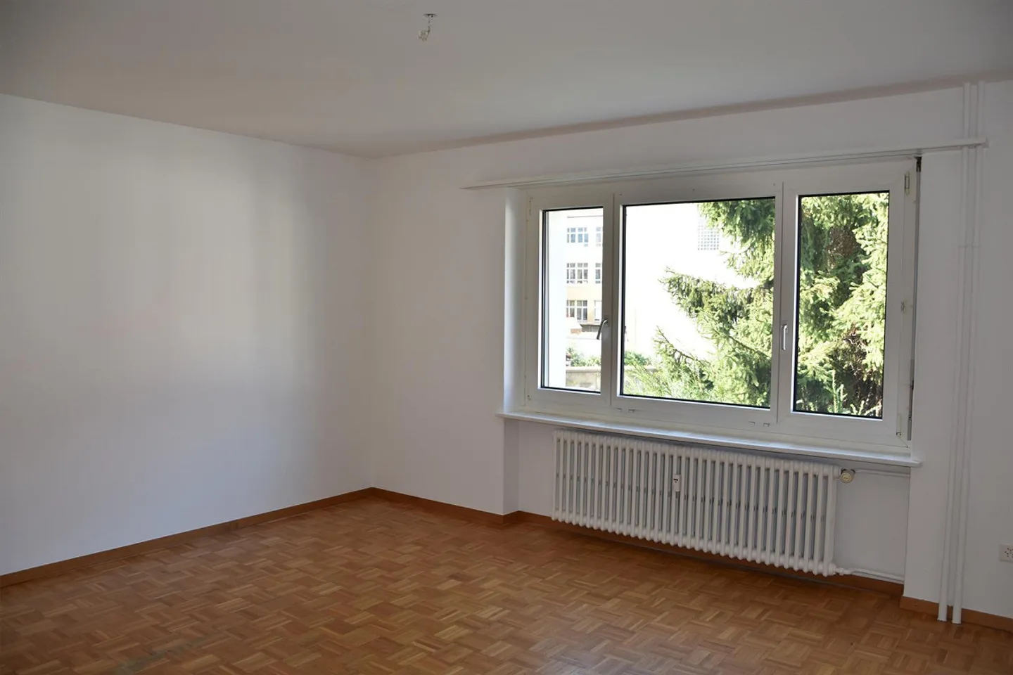 Helle Wohnung mit Balkon - Foto 3 von 6
