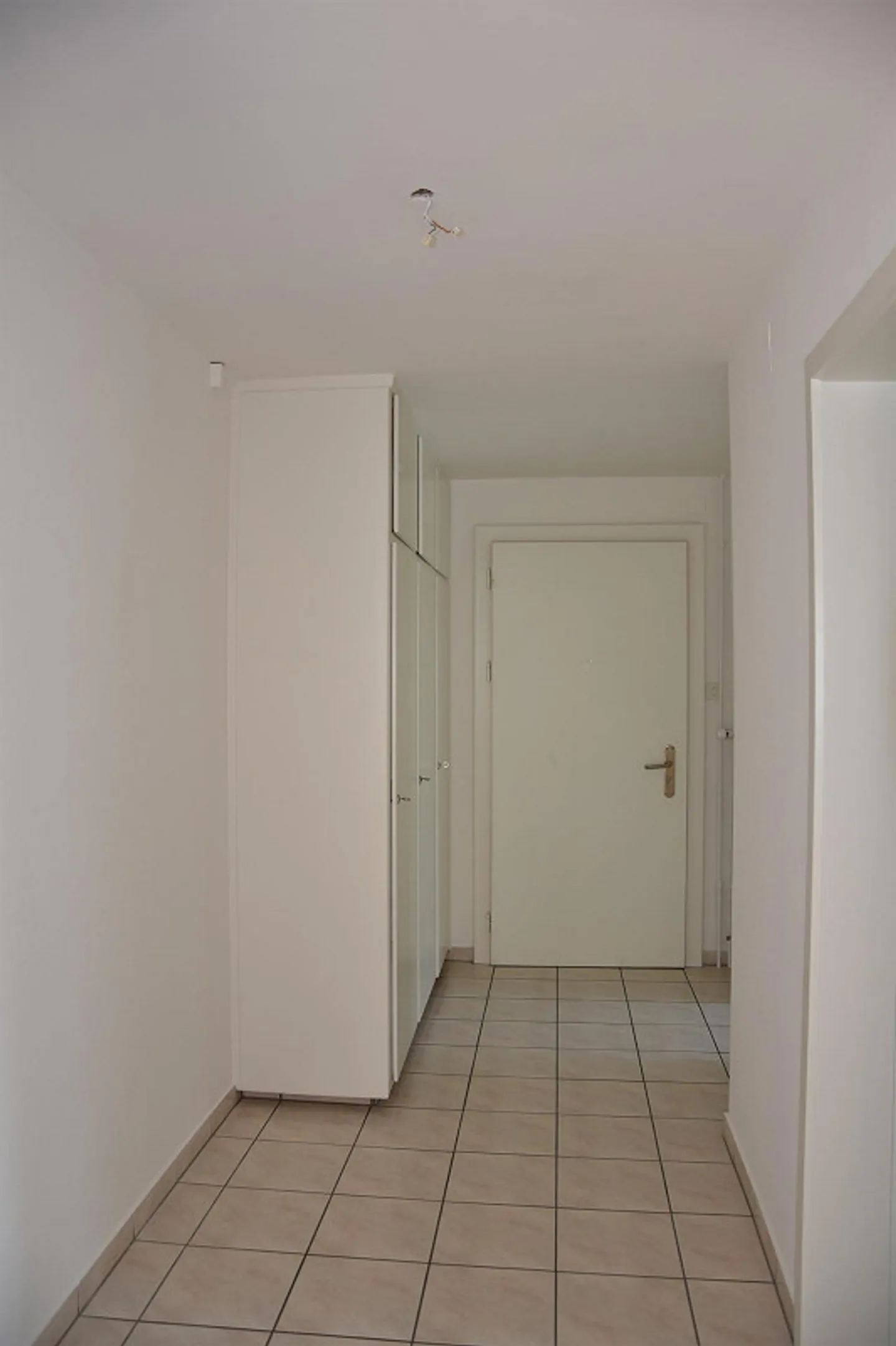 Helle Wohnung mit Balkon - Foto 4 von 6