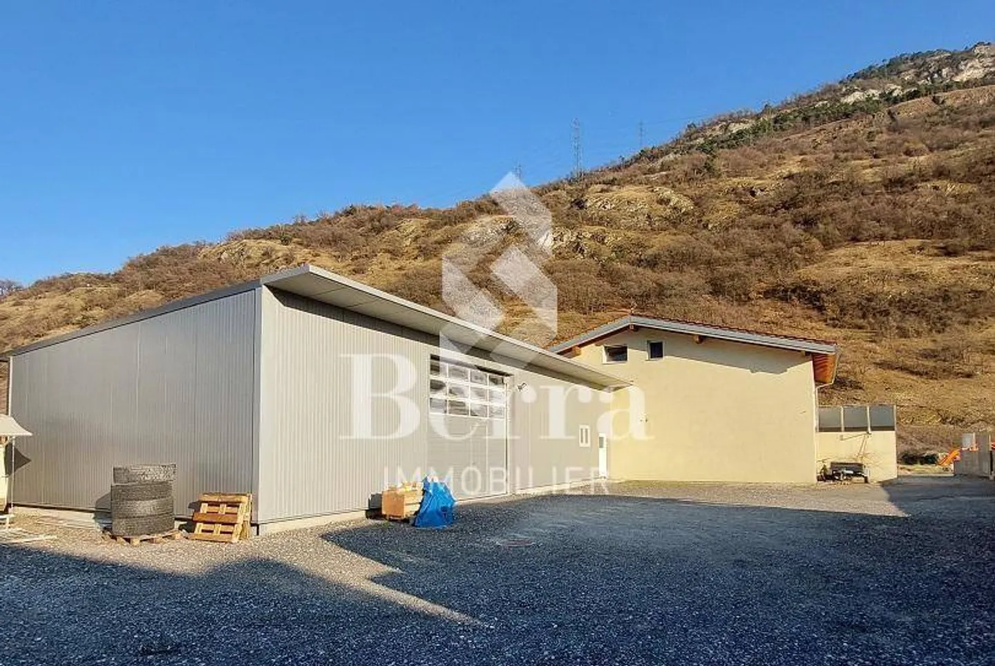 Commercial for sale - Photo 2 of 13