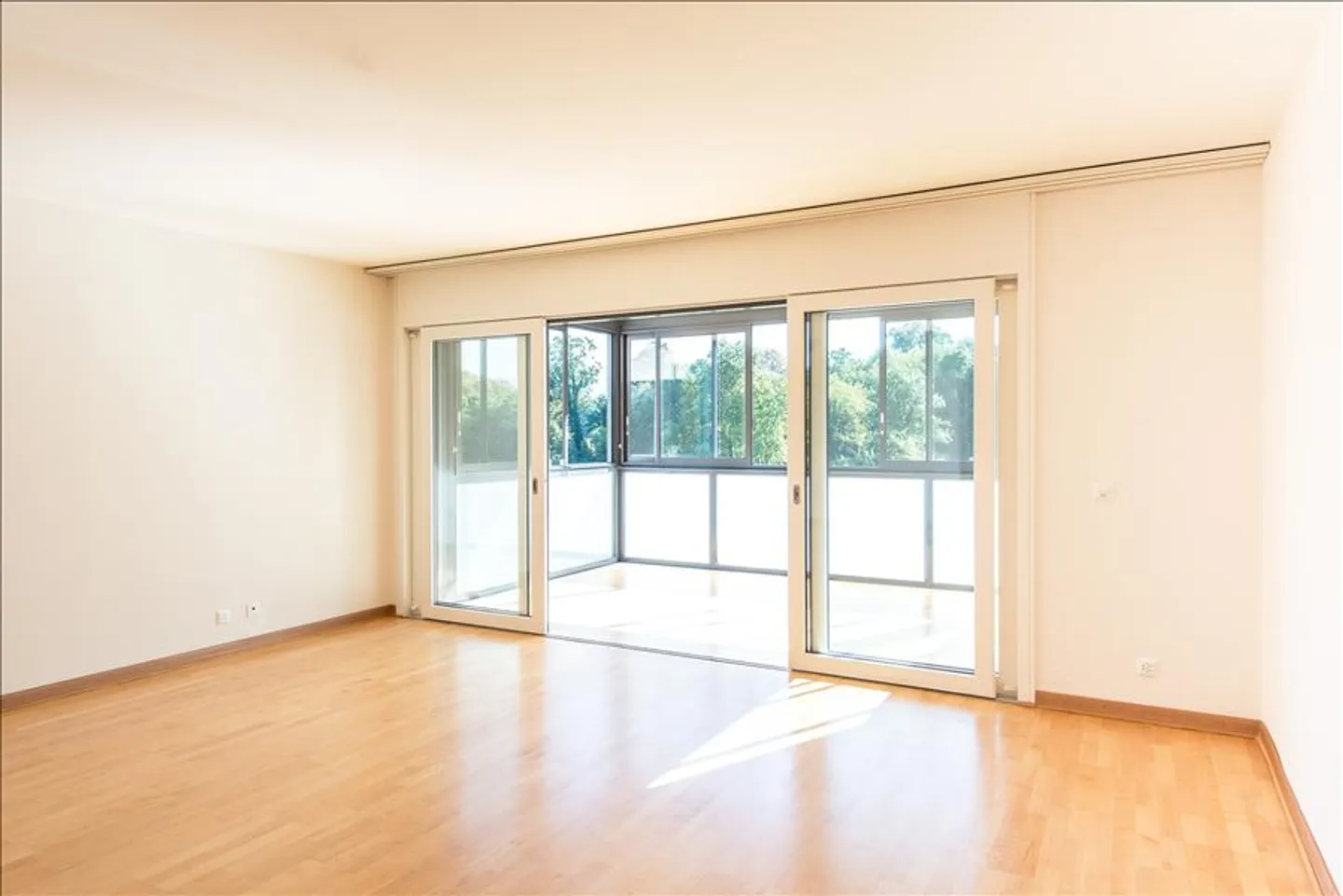 Appartement de Luxe avec Jardin Privatif - Photo 3 sur 3