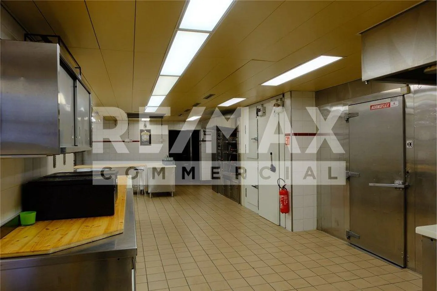 Gastro and commercial premises in the center of Burgdorf / Purchase or lease! - Photo 7 of 13