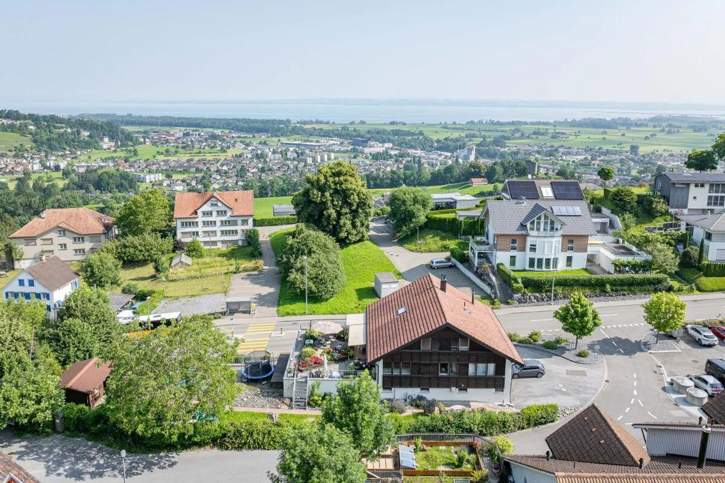 Edificio residenziale e commerciale - Foto 4 di 13